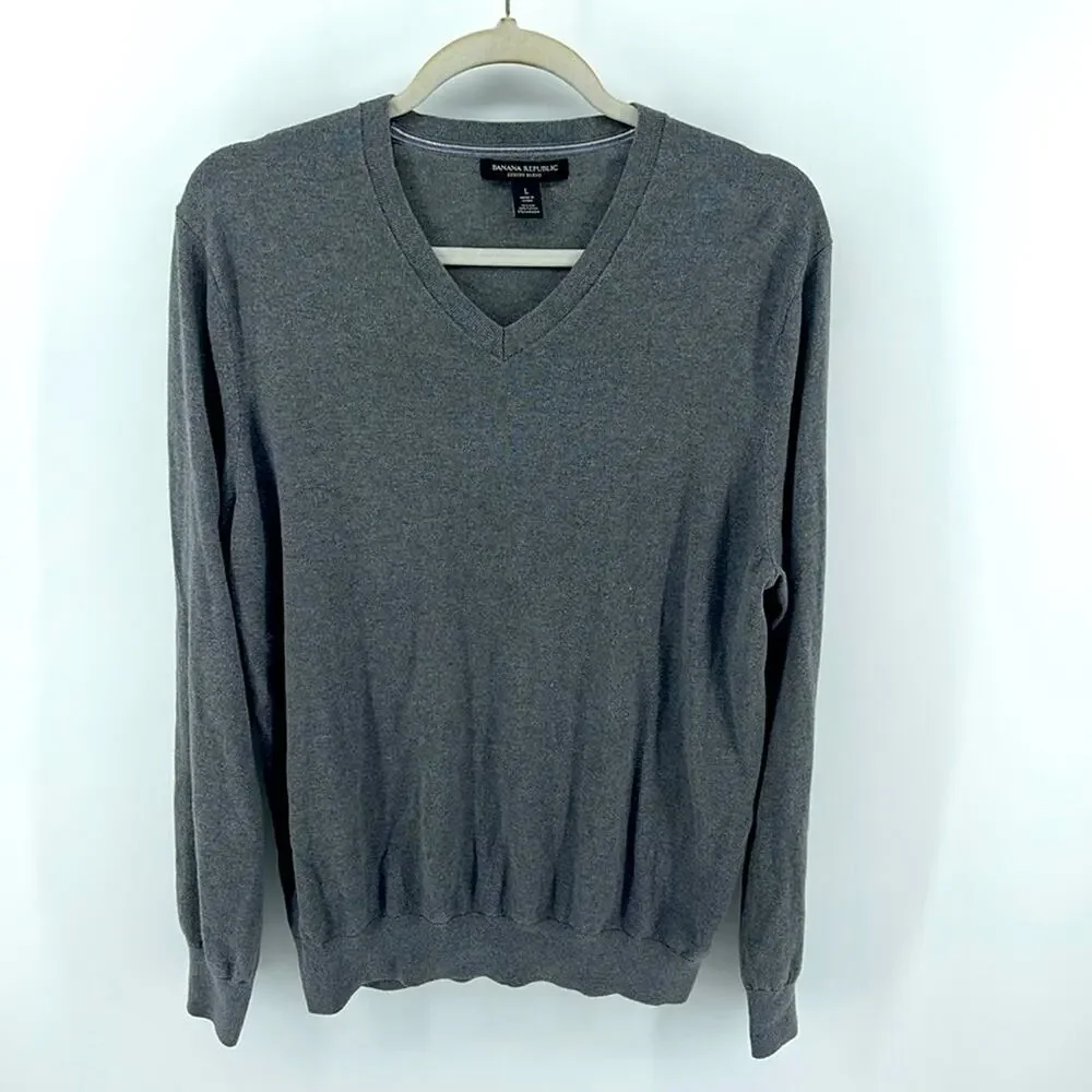 Banana Republic Luxury Blend silk cotton cashmere blend V-neck knit sweater L